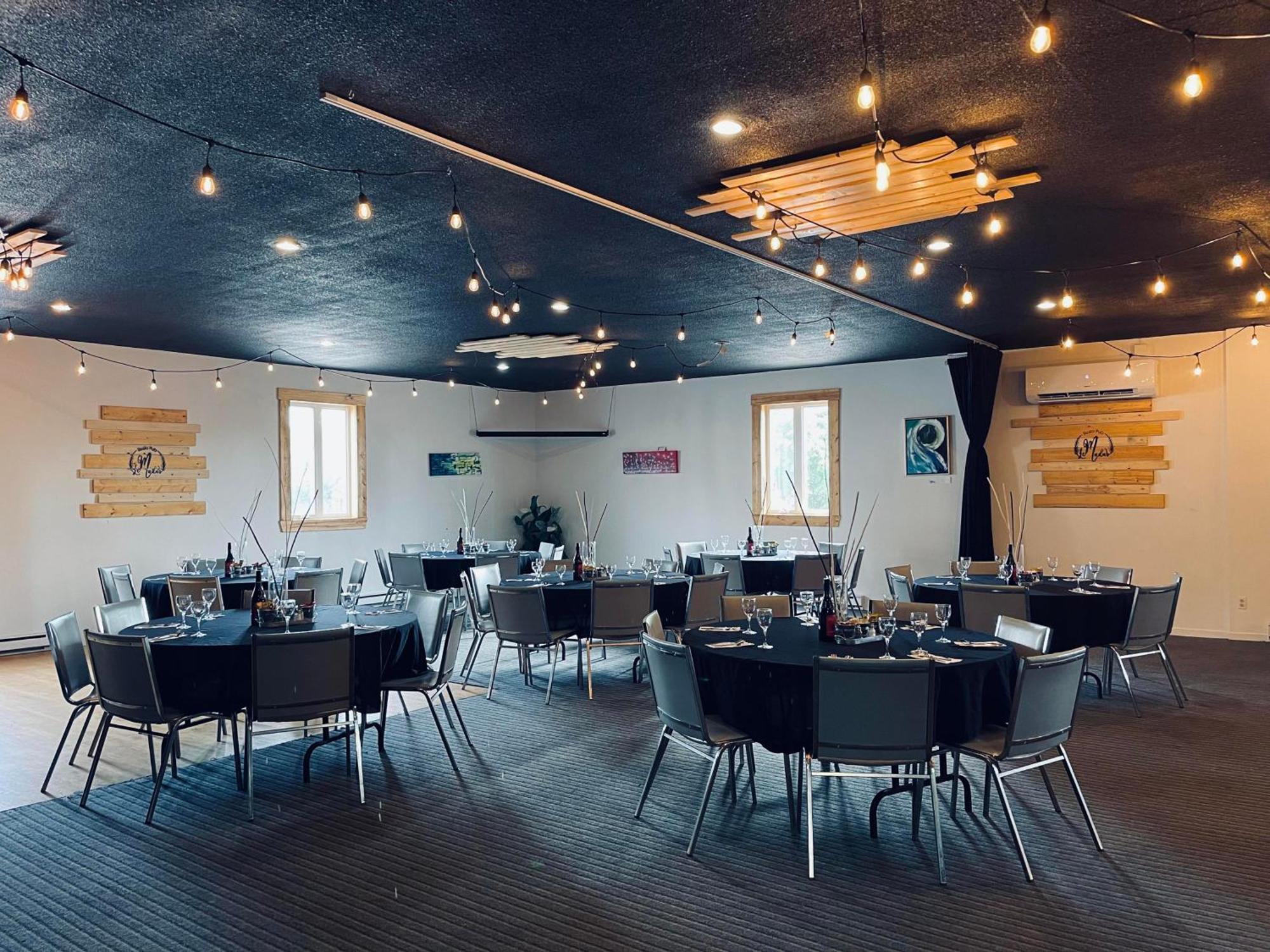 Resto Pub Motel Le Madub L'Isle-Verte Екстериор снимка